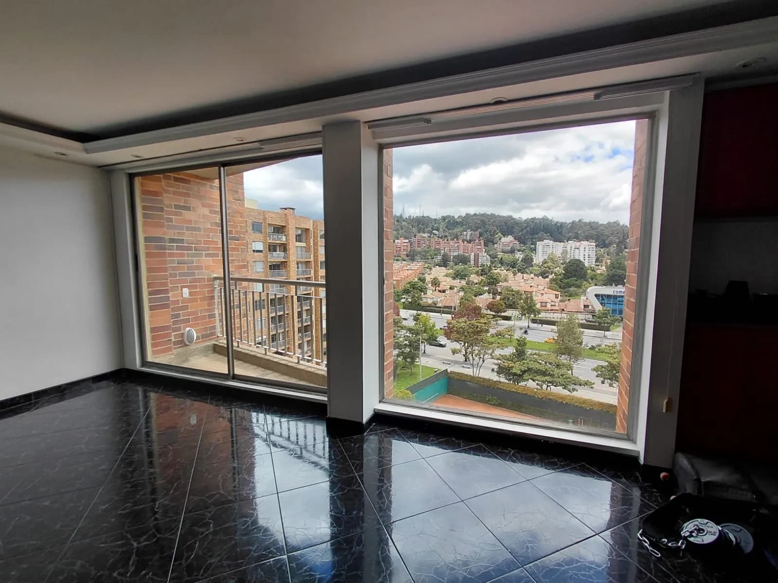 Apartamento en Venta en Colina Campestre Bogota 100 m² con Balcones, Parqueadero y Depósito — foto 4