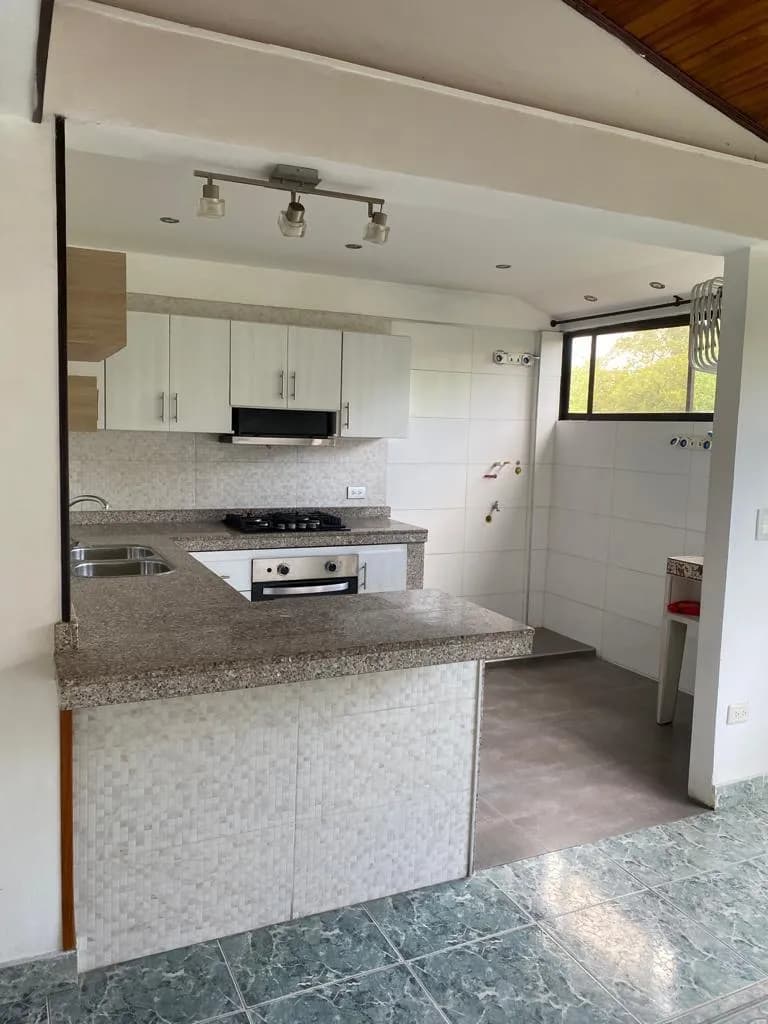 Apartamento en venta en El Limonar, Cali 2 habitaciones Parqueadero comunitario — foto 11