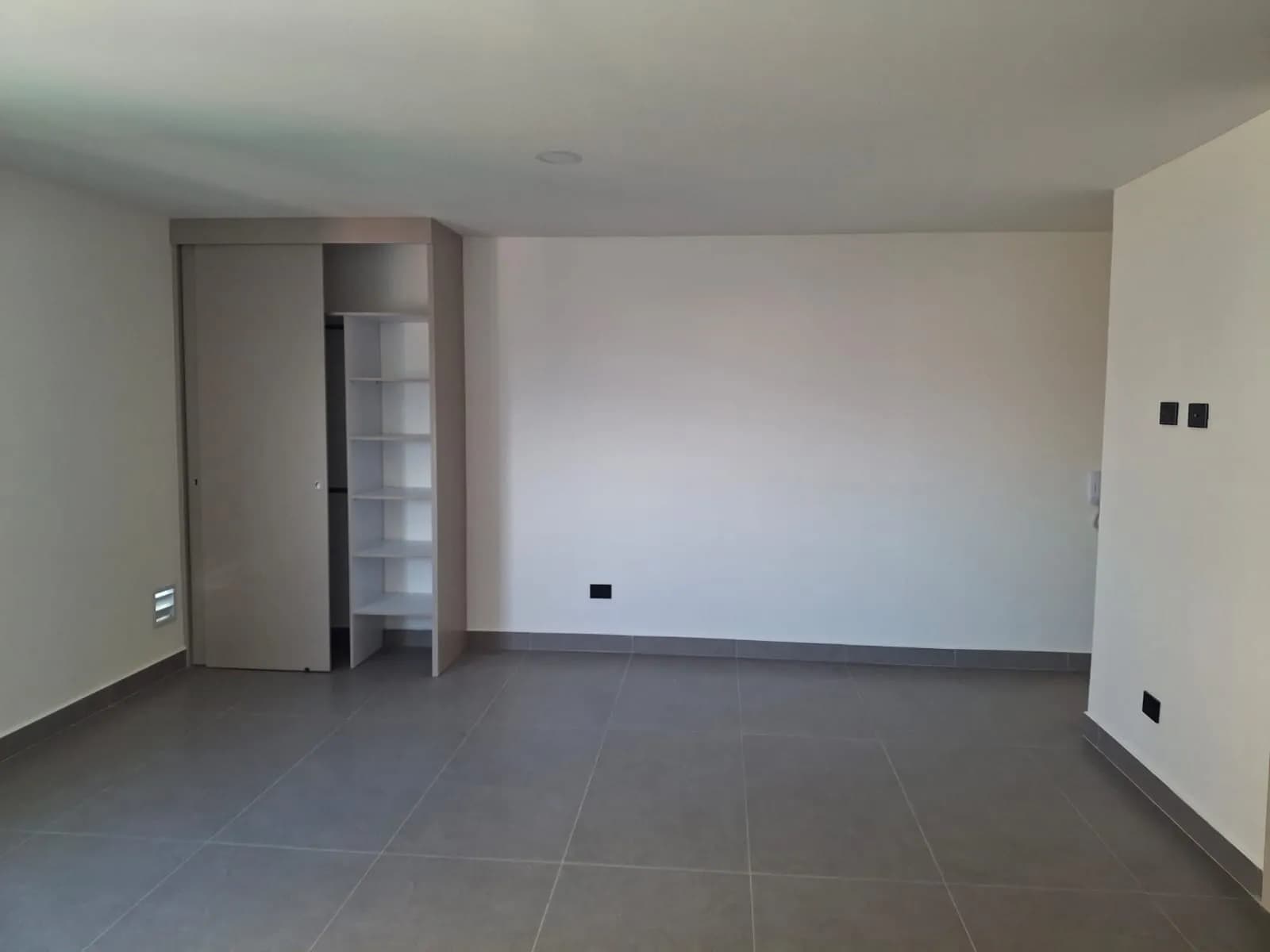 Venta de apartaestudio de 36 m² en Robledo, barrio Bello Horizonte — foto 2