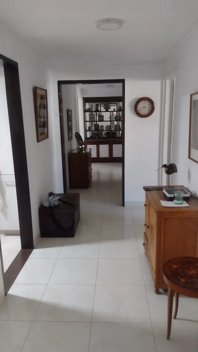 Apartamento en venta en Conquistadores, Medellín – 155 m² reformado con balcón — foto 4