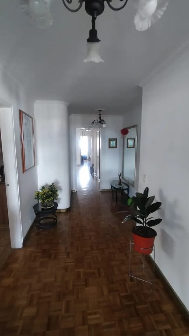Apartamento en venta en el Centro de Medellín, sobre la Avenida La Playa — foto 3