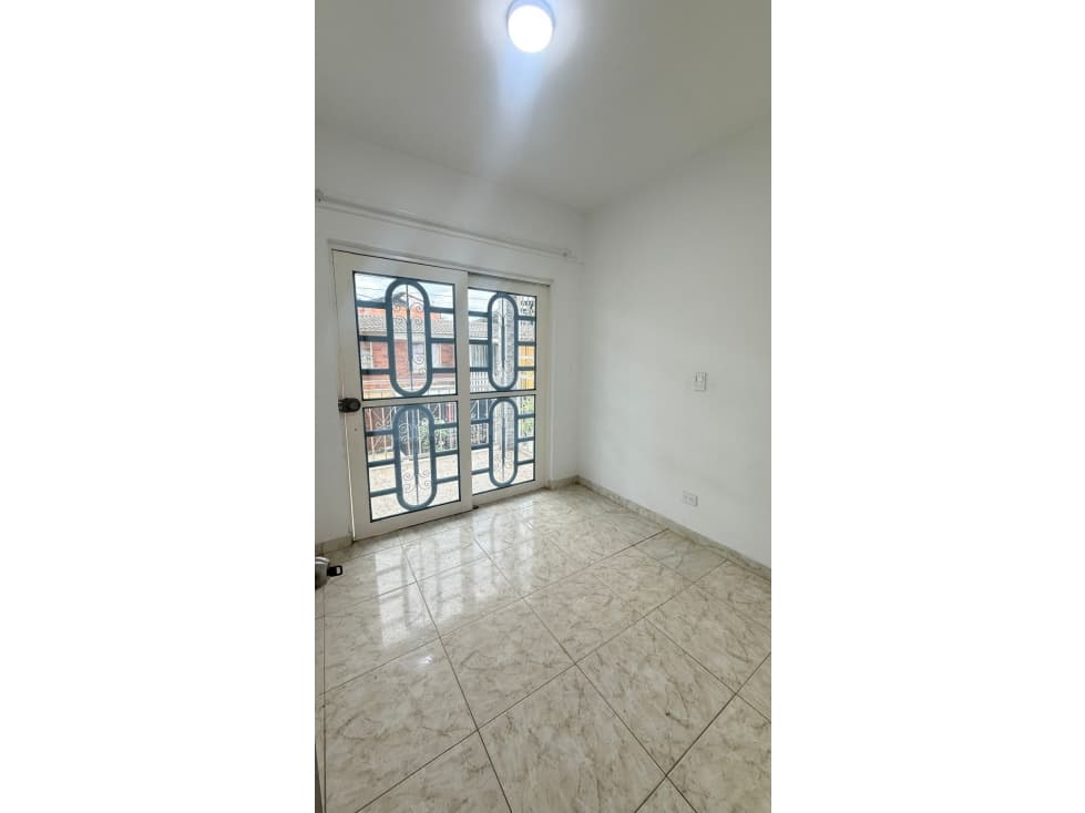 Casa en venta de 4 niveles en Terranova Jamundi — foto 2
