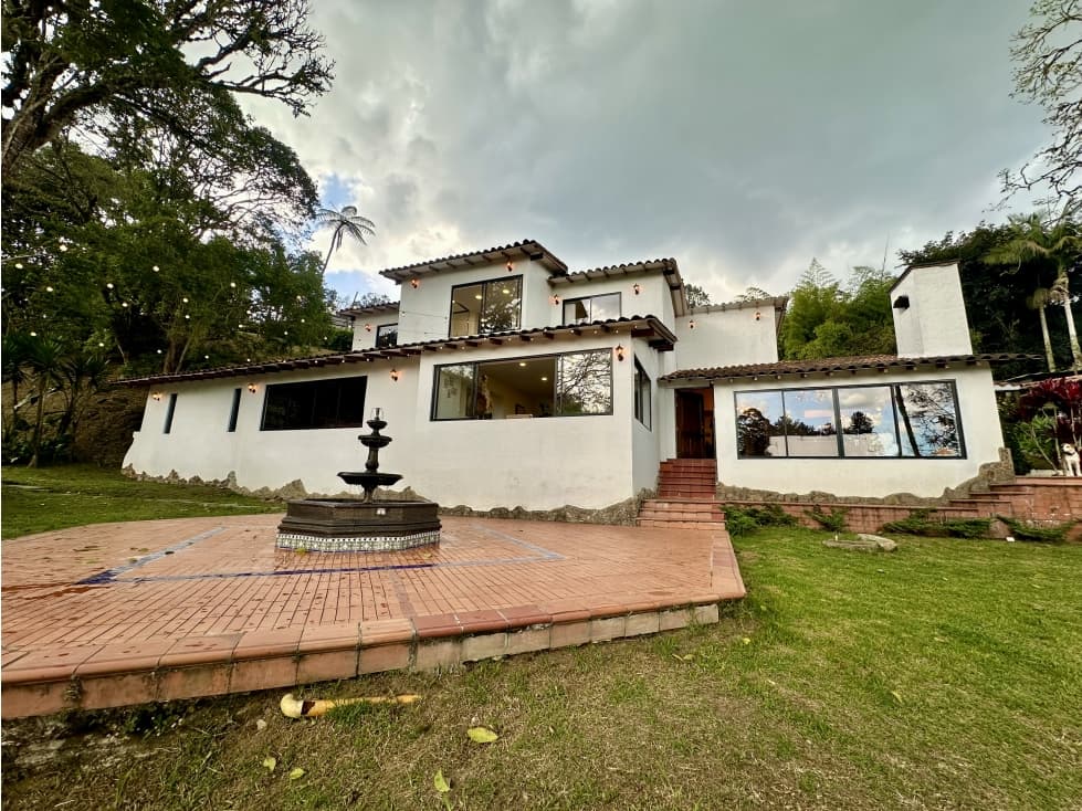 CASA CAMPESTRE EN EL RETIRO — foto 1