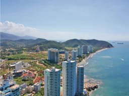 Apartamento en Venta en El Rodadero Sur, Vista al Mar, Santa Marta
