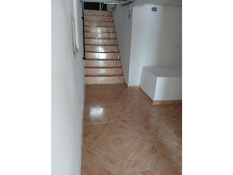CASA EN VENTA DE TRES NIVELES INDEPENDIENTES - SECTOR CENTRO, CRA 2 — foto 2