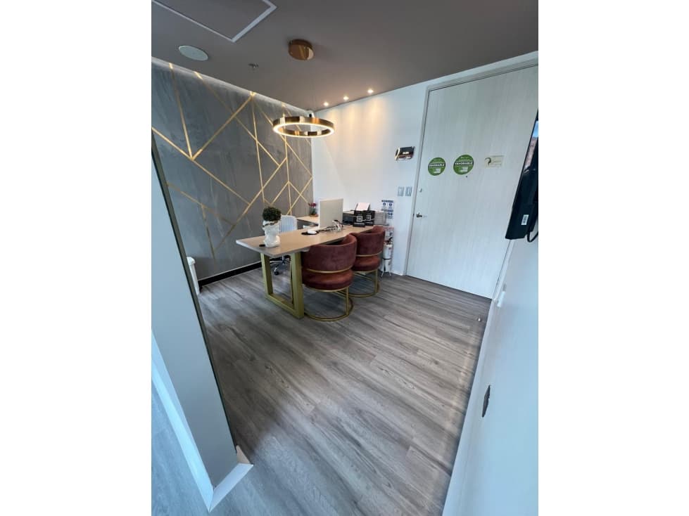 CONSULTORIO EN VENTA - SECTOR ÁLAMOS, EDIFICIO PREMIUM — foto 2