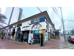LOCAL COMERCIAL EN RENTA - SECTOR CIRCUNVALAR, C.C TROCADERO
