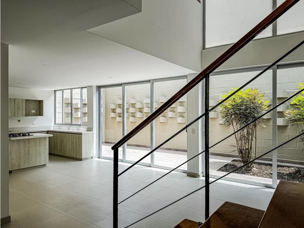 Casa para la renta y venta en llanogrande — foto 2