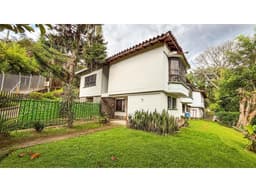 Casa campestre para venta en Envigado, loma del escobero