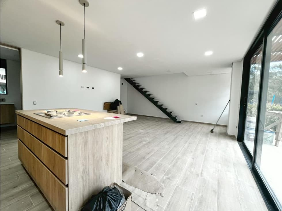 Casa de dos niveles para la venta en El Retiro — foto 4