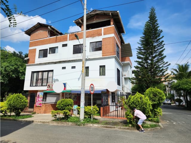 VENDO EDIF. ESQUINERO EN B/. CANEY DE 4 PISOS (M&G)CW:7067366