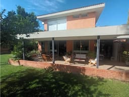 VENDO LINDA CASA REMODELADA EN EL CASTILLO (A.M) CW:9920935