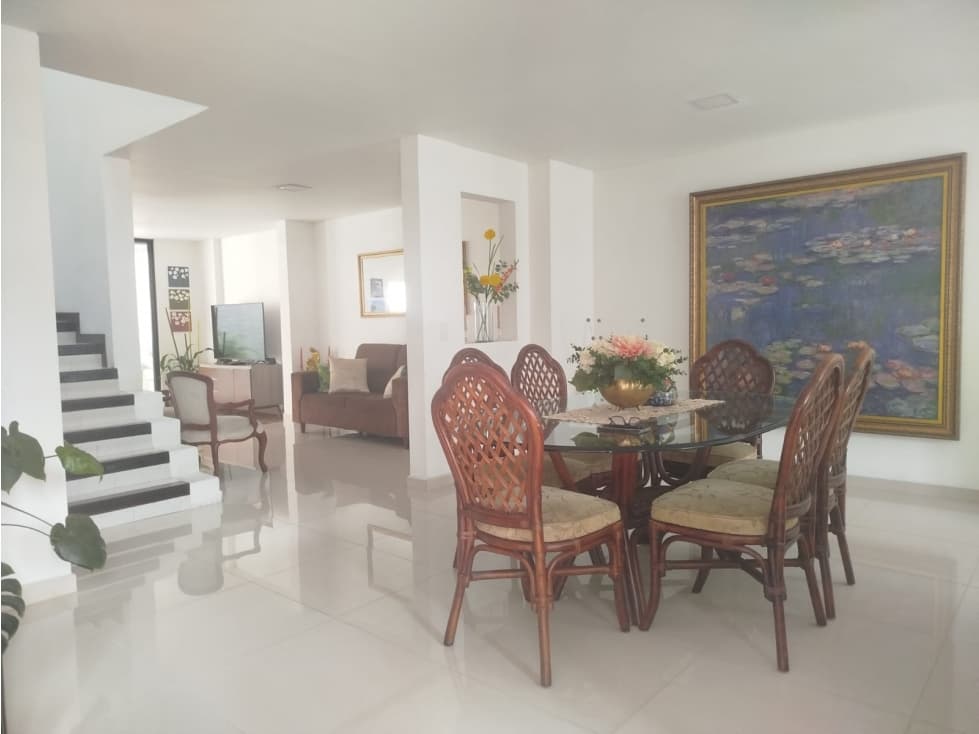 Casa Remodelada de 240 m2 , estudio , garaje , patio interior — foto 4