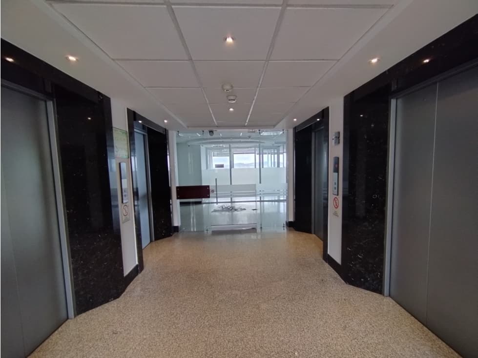 ARRIENDO OFICINA 397.5 M2 EN EDIFICIO TRIPLE AAA NORTE BOGOTA D.C — foto 5