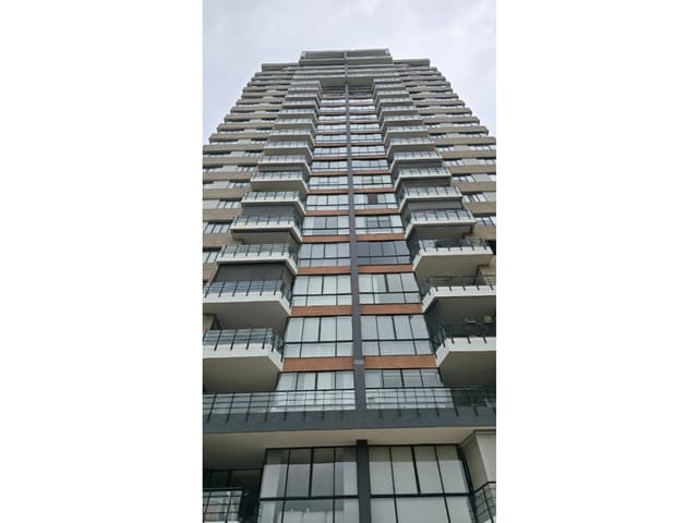 APARTAMENTO EN VENTA CONJ. LA GRAN RESERVA ANDALUCIA - CACIQUE
