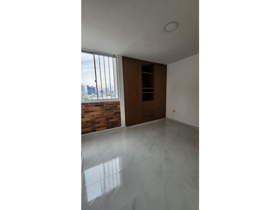 APARTAMENTO EN VENTA EDIF. PLAZA GRANADA - AURORA — foto 6