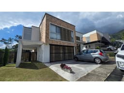 CASA EN VENTA TERRAZA DE MENZULY