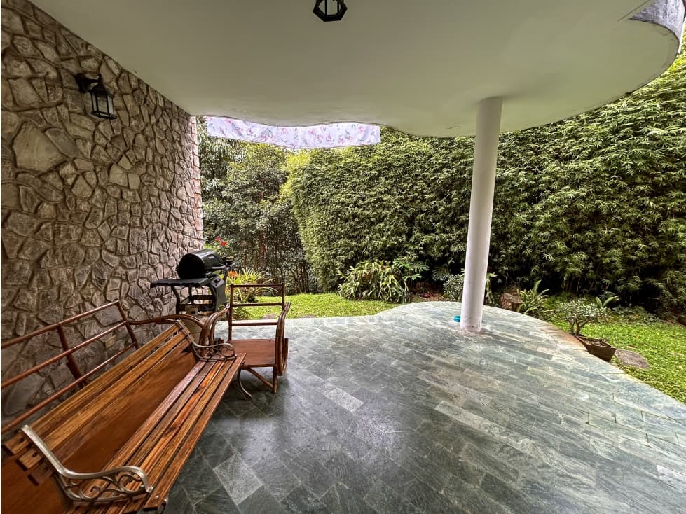 CASA DE 2 NIVELES EN LA TRANSVERSAL SUPERIOR — foto 3