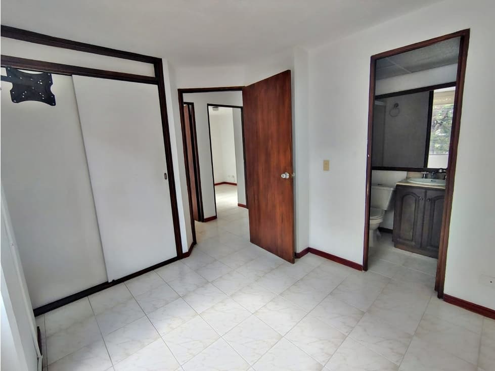 Apartamento en arriendo sector Cumbres — foto 5