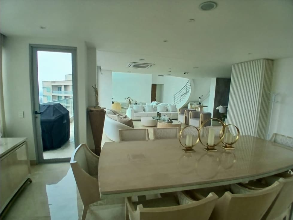 PENTHOUSE DÚPLEX EN VENTA EN EL GOLF — foto 4