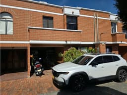 Casa en Renta en Medellín, sector Belén La Mota