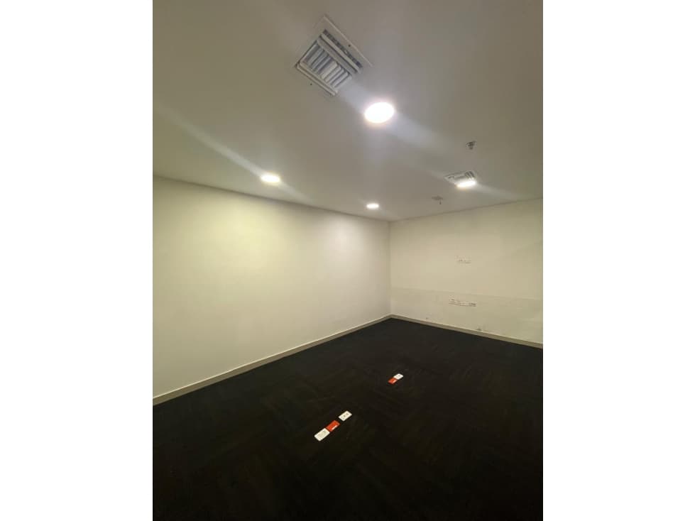 Oficina de 84.32 m2 en Torre Atlantica — foto 3