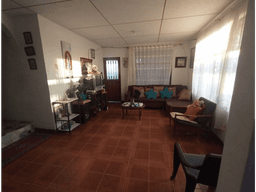 Se vende casa RENTABLE de 263 M2 en 470 mill, en La Mesa Cund.