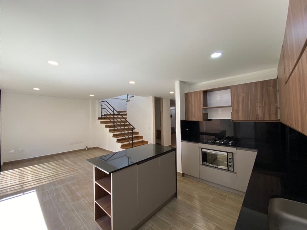Venta de casa en llanogrande — foto 2