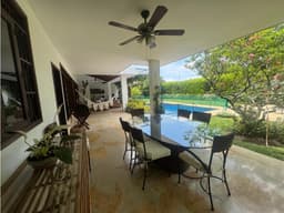 CASA CAMPESTRE INDEPENDIENTE CON PISCINA Y JACUZZI