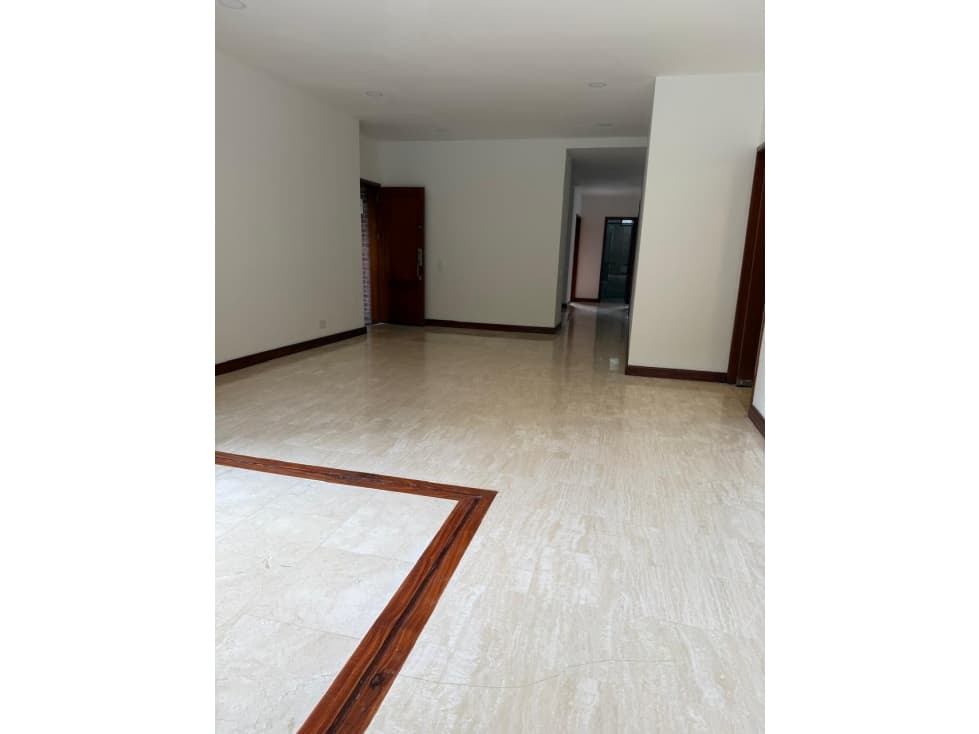 APARTAMENTO AMPLIO Y REMODELADO — foto 6