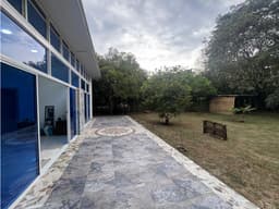 CASA INDEPENDIENTE EN PANCE RODEADA DE VERDE