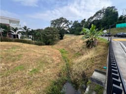 VENDO LOTE CAMPESTRE EN EL CONDOMINIO MALABAR, CERRITOS.