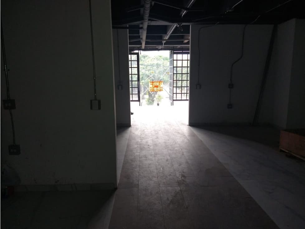 SE ARRIENDAN LOCALES EN CABAÑAS — foto 6