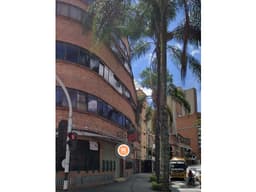 PISOS COMERCIALES Y VIVIENDA PARA VENTA EN EL CENTRO