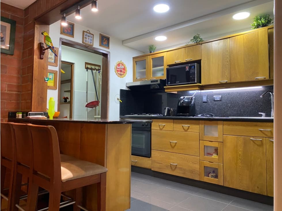 VENTA CASA EN ENVIGADO, LOMA DE LAS BRUJAS — foto 3