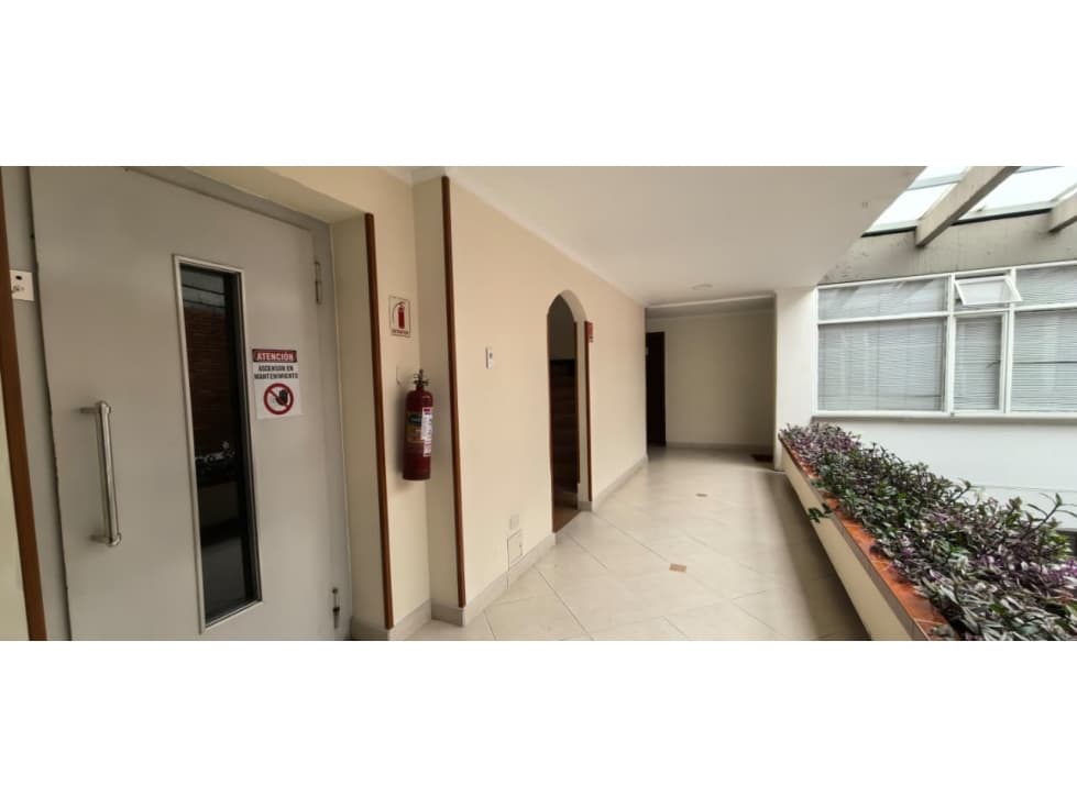 SE VENDE OFICINA EN CHAPINERO — foto 4