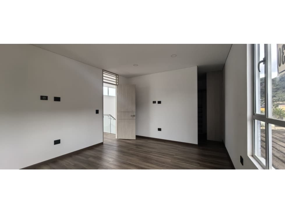 SE VENDE CASA EN COTA — foto 4