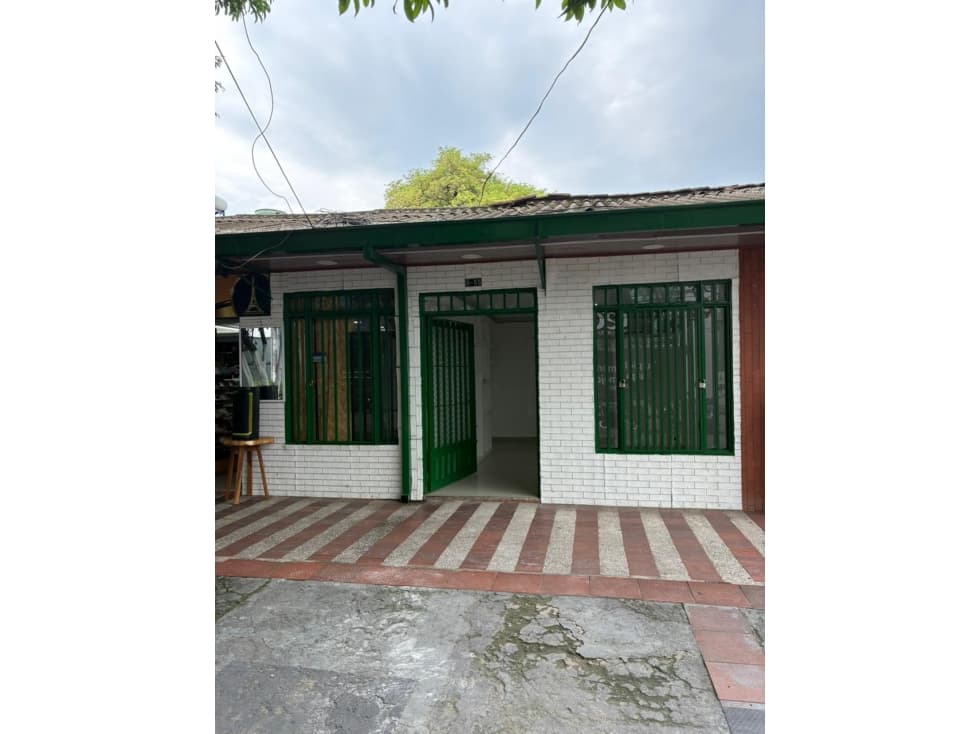 SE ARRIENDA LOCAL COMERCIAL ZONA CENTRO YOPAL — foto 2
