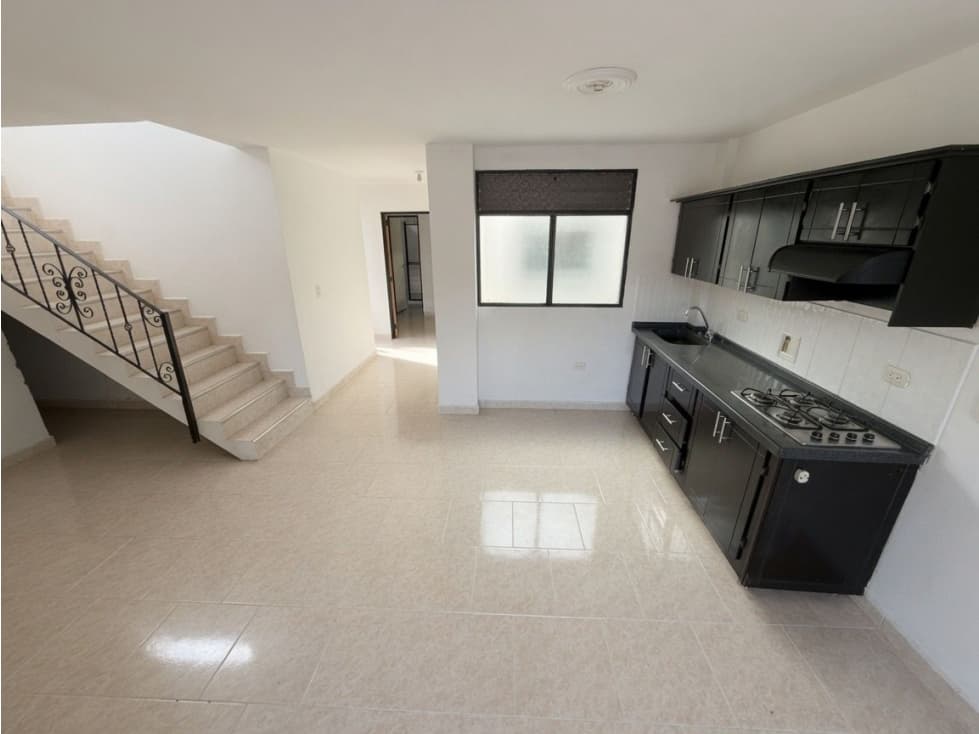 SE VENDE APARTAMENTO DUPLEX — foto 3