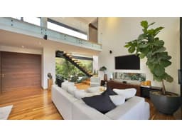 Moderna casa para la venta en unidad cerrada -palmas