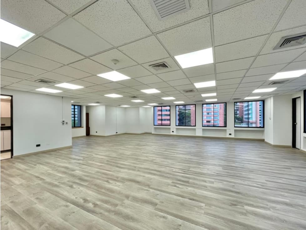 OFICINA EN ARRIENDO POBLADO - MEDELLÍN — foto 1