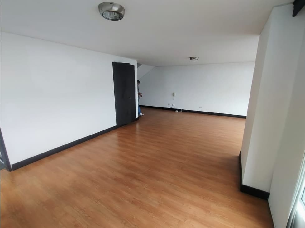 Apartamento Duplex en arriendo piso 12 sector El Cable 145m2 — foto 4