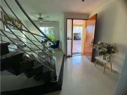 SE VENDE HERMOSA CASA EN SECTOR EXCLUSIVO