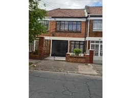 VENDO CASA USO COMERCIAL O VIVIENDA CHAPINERO FACILIDADES EN EL PAGO