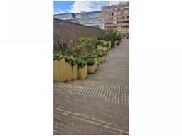 Bogota, venta oficina en el refugio 152.58 mts