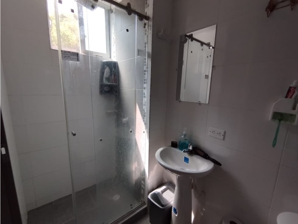 CASA EN CONDOMINIO CON PISCINA RICAURTE — foto 5