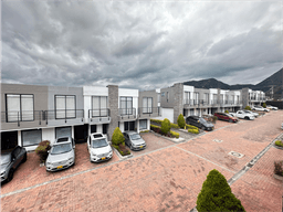 Venta Casa conjunto cerrado Cota