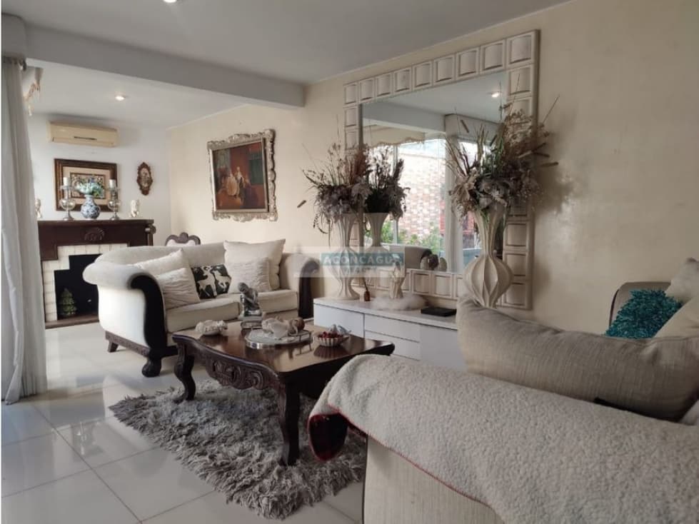 CASA EN VENTA EN LA CASTELLANA — foto 2
