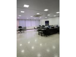 ALQUILO OFICINA COMPLEJO EMPRESARIAL MENGA