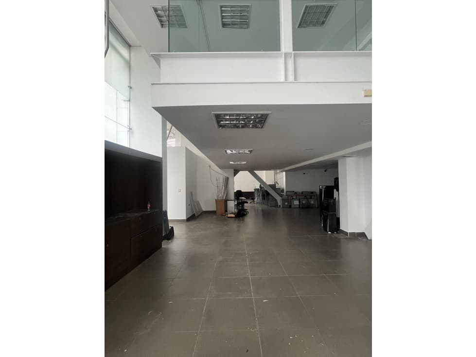 AREA 258 m2 EN ALQUILER EDIFICIO CENTRO VIDA PROFESIONAL CALI — foto 3